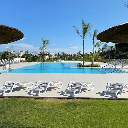 דירה Al-104 - - Alcazaba Lagoon 2 Bedroom אסטפונה